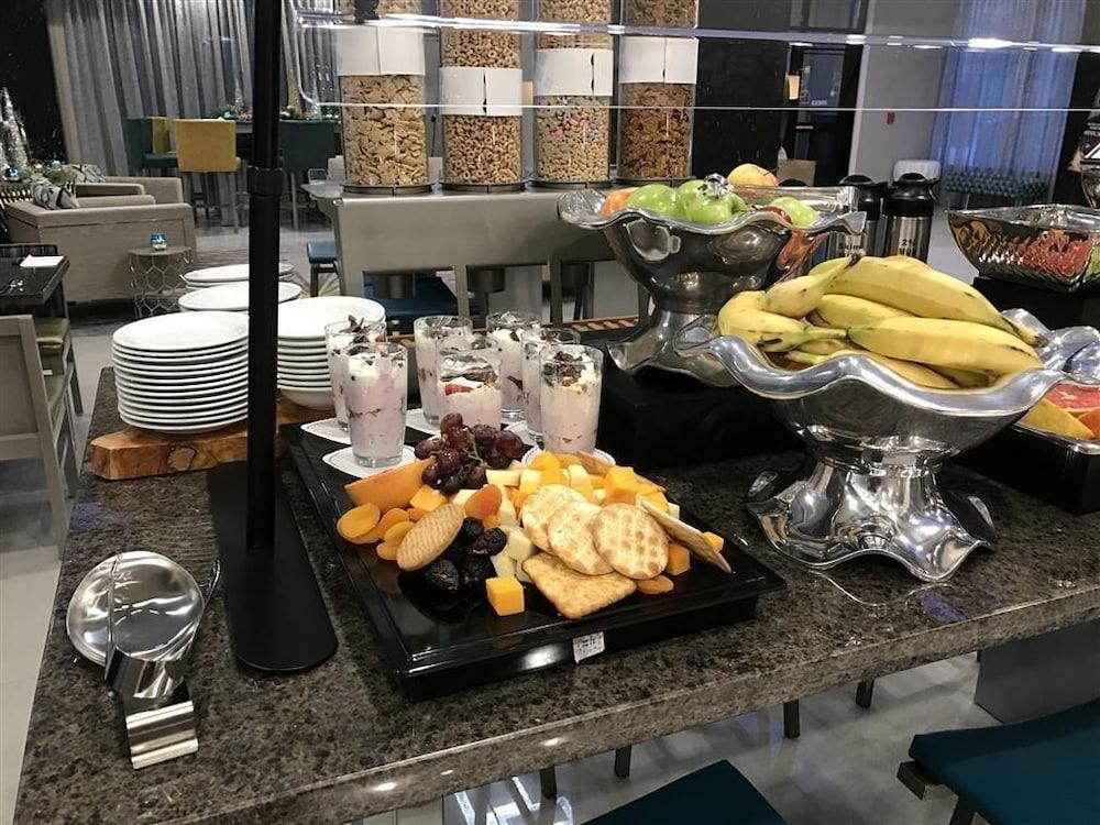 Hilton Garden Inn Wichita Downtown, Ks Eksteriør billede